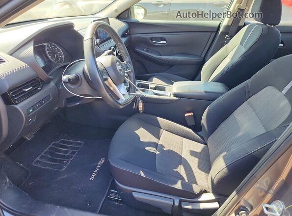 3N1AB8CV7PY273959 2023 NISSAN SENTRA Серый Вид салона спереди