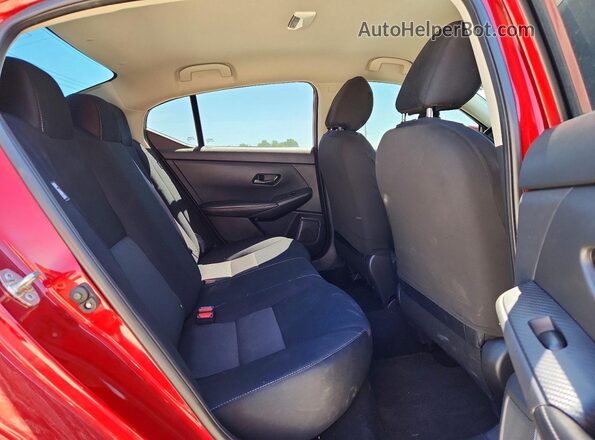 3N1AB8CV7RY205132 2024 NISSAN SENTRA Красный Вид задних сидений