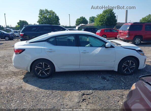 3N1AB8CV8SY375991 2025 NISSAN SENTRA White Widok wnętrza z tyłu