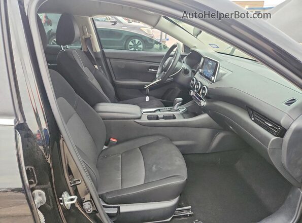 3N1AB8CV9PY322806 2023 NISSAN SENTRA Черный Вид салона спереди