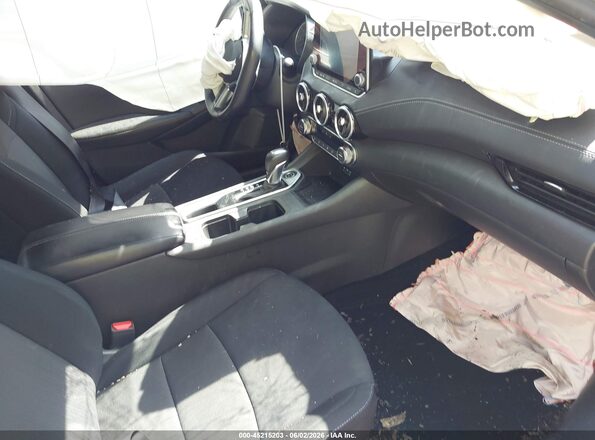 3N1AB8CVXPY233472 2023 NISSAN SENTRA Silver Front interior view