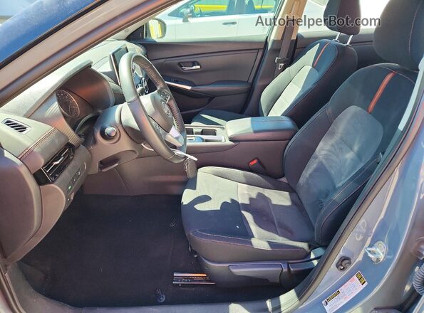 3N1AB8DV1RY211717 2024 NISSAN SENTRA Gray Widok wnętrza z przodu