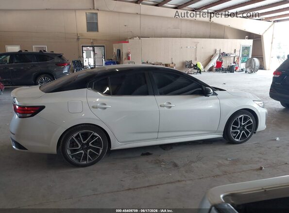 3N1AB8DV2RY304844 2024 NISSAN SENTRA Белый Вид задней части салона