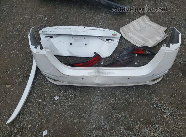 3N1AB8DV2RY319697 2024 NISSAN SENTRA White 