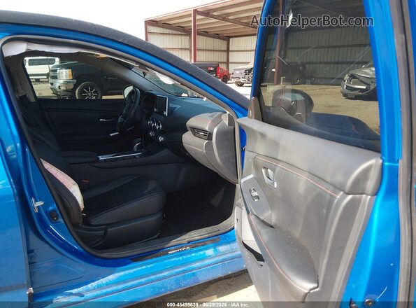 3N1AB8DV3RY282272 2024 NISSAN SENTRA Blue წინა სალონის ხედი