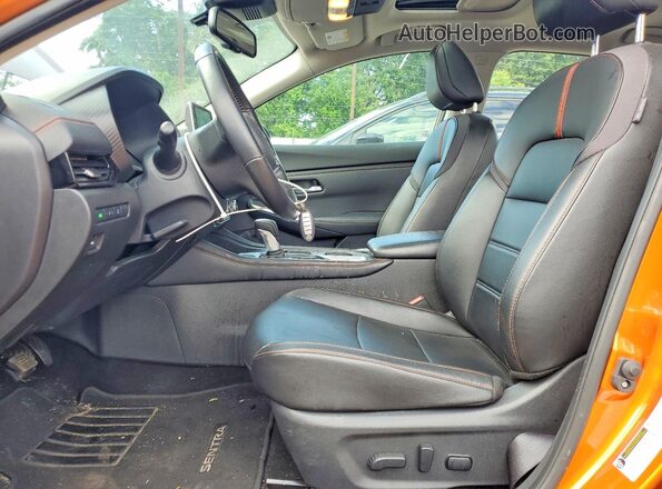 3N1AB8DV4MY303705 2021 NISSAN SENTRA Оранжевый Вид салона спереди