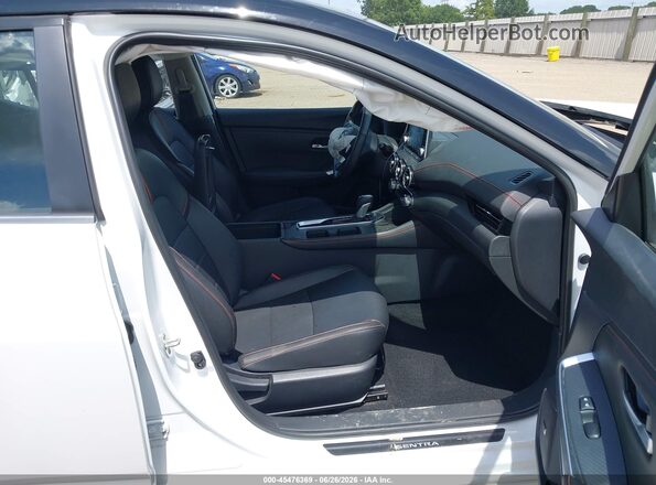 3N1AB8DV5SY409481 2025 NISSAN SENTRA White Widok wnętrza z przodu