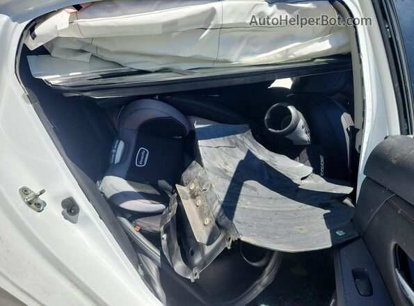 3N1AB8DV7PY241141 2023 NISSAN SENTRA White Vista de los asientos traseros