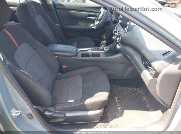 3N1AB8DV7SY357030 2025 NISSAN SENTRA Gray Вид салону спереду