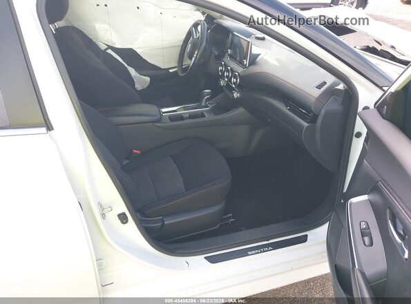 3N1AB8DV8PY229614 2023 NISSAN SENTRA Белый Вид салона спереди