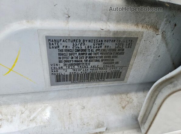 3N1AB8DV8RY257612 2024 NISSAN SENTRA Белый Вид подкапотного пространства