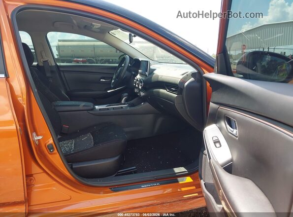 3N1AB8DVXRY238026 2024 NISSAN SENTRA Оранжевый Вид салона спереди