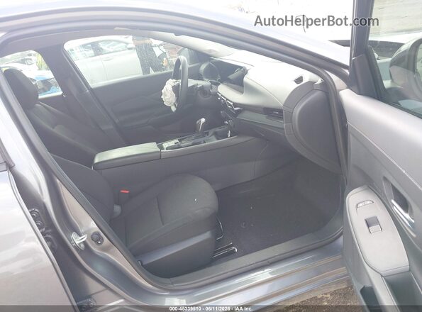 3N1AB9BV6TY217187 2026 NISSAN SENTRA Gray Vista interior delantera