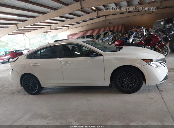 3N1AB9CV1TY211179 2026 NISSAN SENTRA White Vista interior de 360 grados