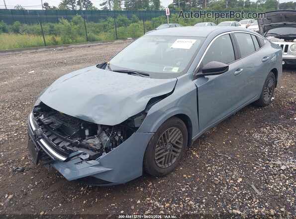 3N1AB9CV4TY218871 2026 NISSAN SENTRA Gray Vista tres cuartos delantera izquierda