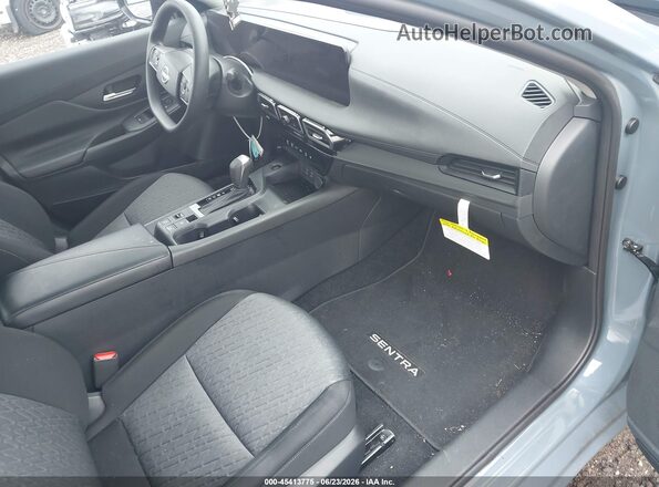 3N1AB9CV4TY218871 2026 NISSAN SENTRA Gray Vista interior delantera