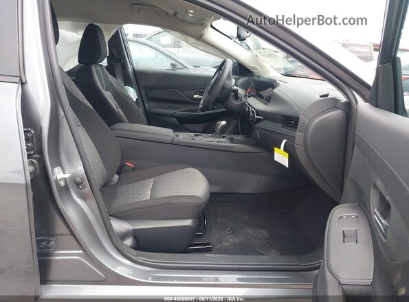 3N1AB9CV6TY252665 2026 NISSAN SENTRA Gray Вид салону спереду
