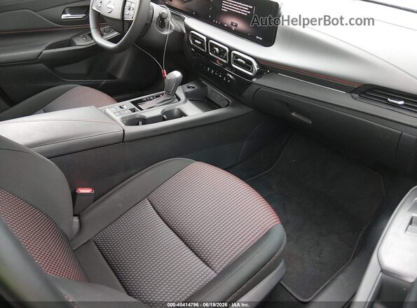 3N1AB9DV2TY253018 2026 NISSAN SENTRA Black Widok wnętrza z przodu