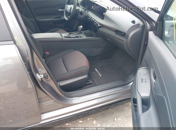 3N1AB9DV3TY237149 2026 NISSAN SENTRA Gray Vista interior delantera