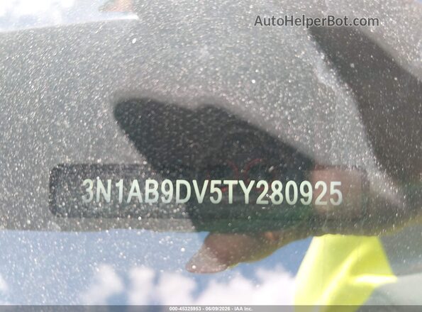 3N1AB9DV5TY280925 2026 NISSAN SENTRA Gray Widok komory silnika