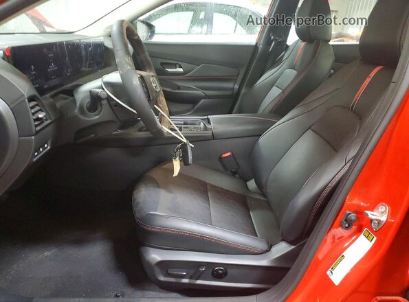 3N1AB9DVXTY223720 2026 NISSAN SENTRA Orange Вид салону спереду