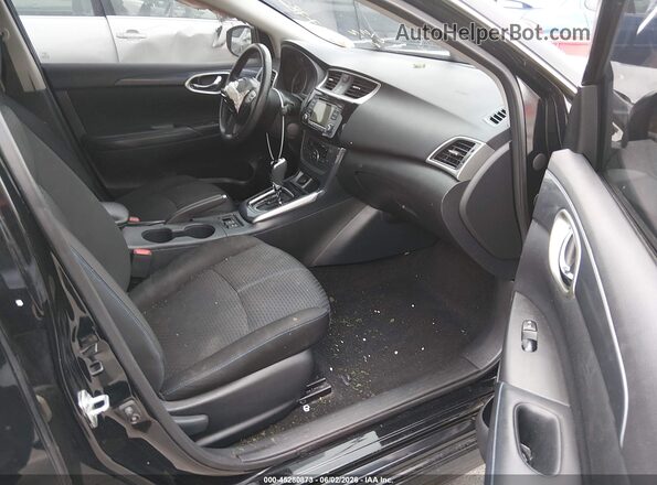 3N1CB7AP4JY257782 2018 NISSAN SENTRA Черный Вид салона спереди