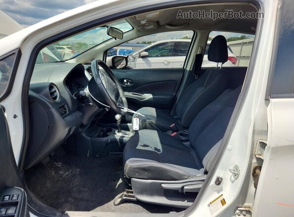 3N1CE2CP0GL394666 2016 NISSAN VERSA White Front interior view