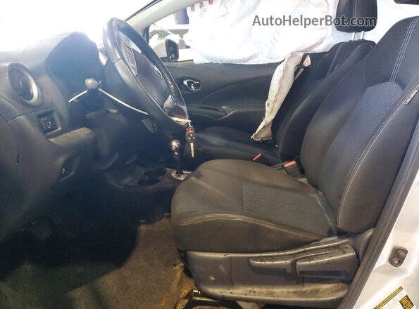 3N1CE2CP1GL381148 2016 NISSAN VERSA Silver Front interior view