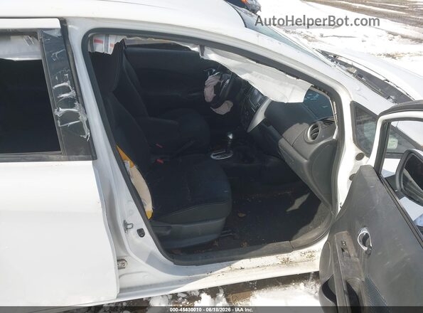 3N1CE2CP2HL379569 2017 NISSAN VERSA NOTE Белый Вид салона спереди