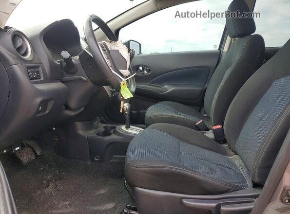 3N1CE2CP4KL360187 2019 NISSAN VERSA Gray Front interior view