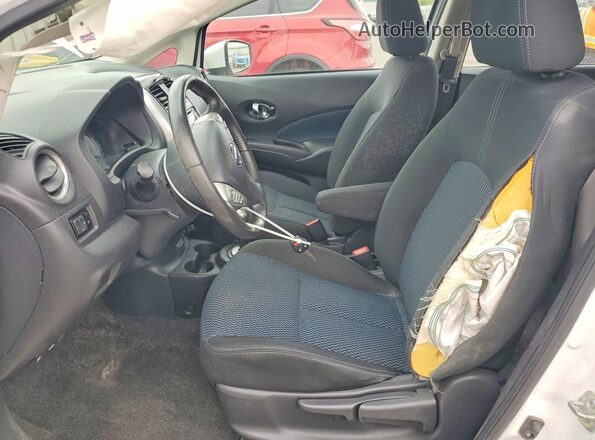 3N1CE2CP5HL376469 2017 NISSAN VERSA White Front interior view