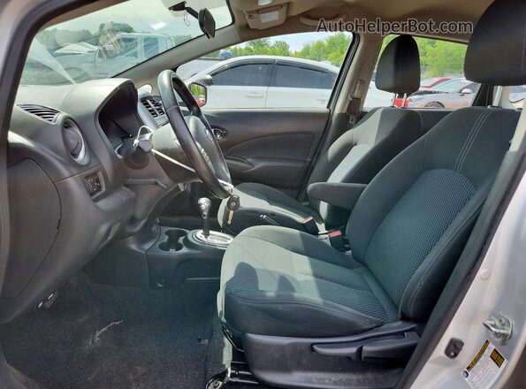 3N1CE2CP5KL363079 2019 NISSAN VERSA Silver Widok wnętrza z przodu