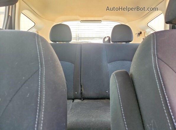 3N1CE2CP6GL381565 2016 NISSAN VERSA Silver უკანა სავარძლების ხედი