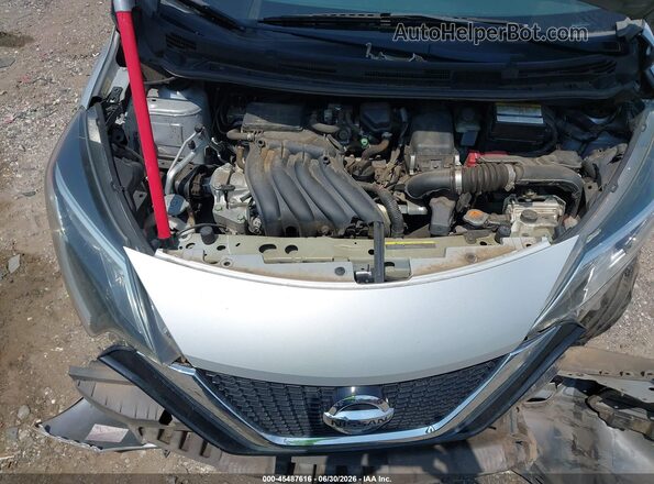 3N1CE2CP7JL353054 2018 NISSAN VERSA NOTE Silver Вид ззаду