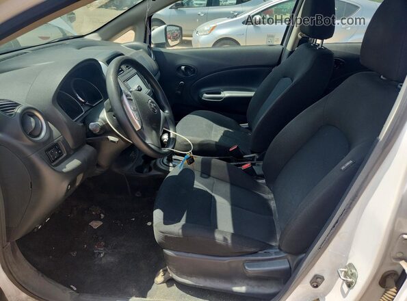3N1CE2CP7KL366596 2019 NISSAN VERSA White Vista interior delantera
