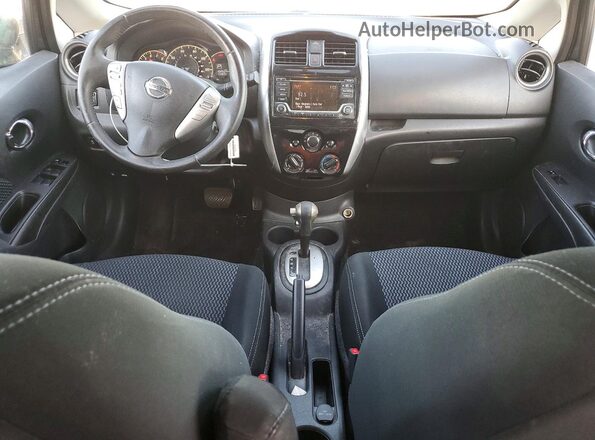 3N1CE2CP8HL362310 2017 NISSAN VERSA Gray Вид панелі приладів