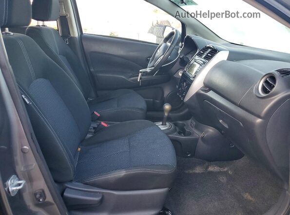 3N1CE2CP8HL362310 2017 NISSAN VERSA Gray Вид салону спереду