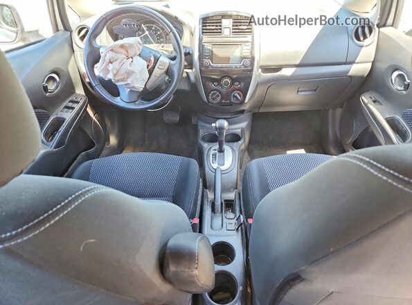 3N1CE2CP9GL407933 2016 NISSAN VERSA Silver Widok deski rozdzielczej