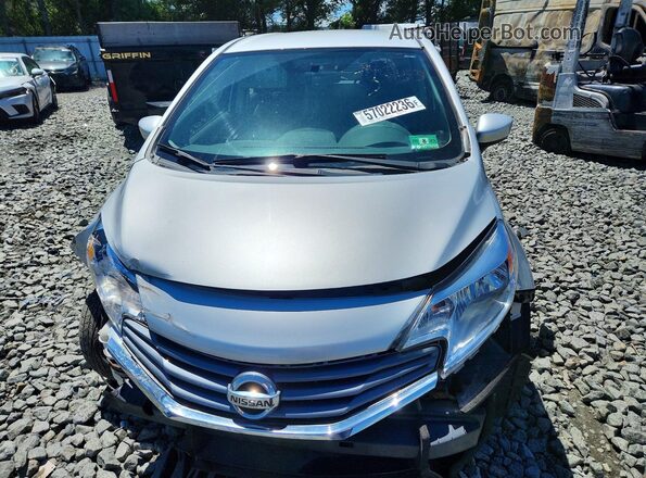 3N1CE2CP9GL407933 2016 NISSAN VERSA Silver Widok z przodu