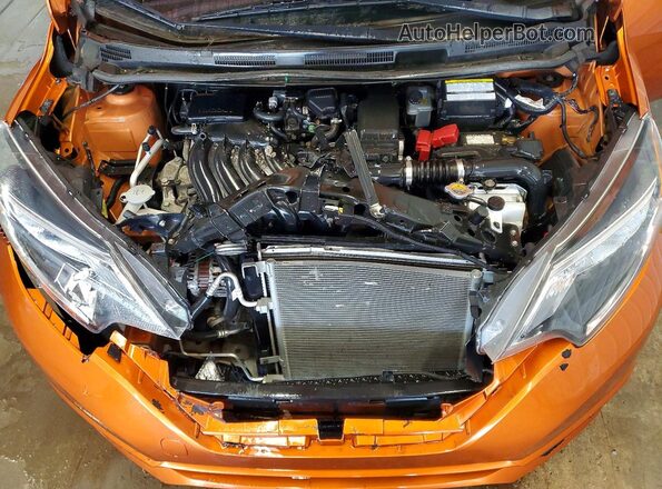 3N1CE2CP9HL367046 2017 NISSAN VERSA Orange Widok wnętrza z tyłu