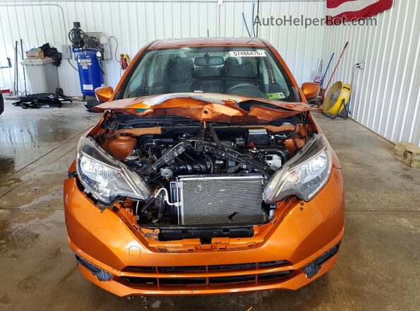 3N1CE2CP9HL367046 2017 NISSAN VERSA Orange Widok z przodu