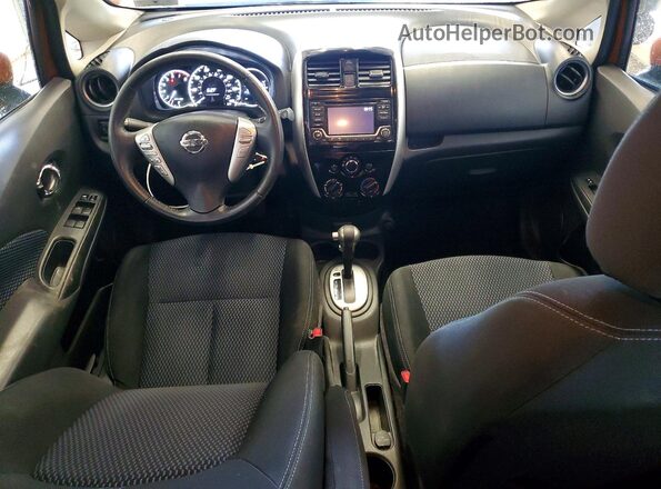 3N1CE2CP9HL367046 2017 NISSAN VERSA Orange Widok deski rozdzielczej