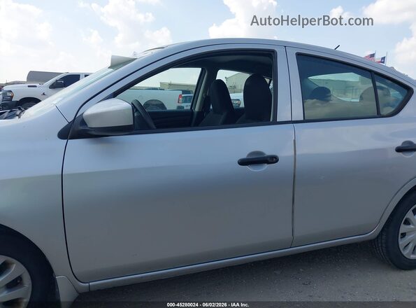 3N1CN7AP0GL865974 2016 NISSAN VERSA Silver 360 interior view