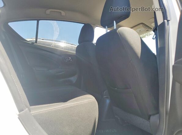 3N1CN7AP1KL800026 2019 NISSAN VERSA White Widok tylnych siedzeń