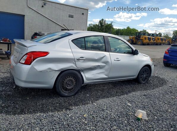 3N1CN7AP1KL823970 2019 NISSAN VERSA Silver Tył prawy