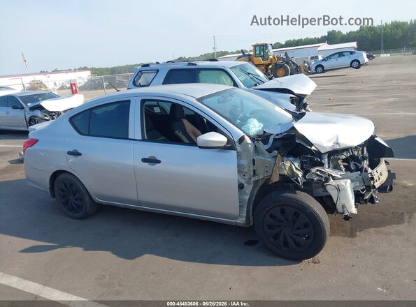 3N1CN7AP1KL827758 2019 NISSAN VERSA Silver Vista interior de 360 grados