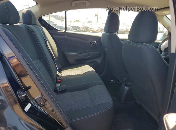 3N1CN7AP2HL840964 2017 NISSAN VERSA Black 