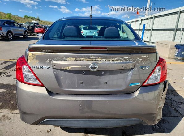 3N1CN7AP3GL840695 2016 NISSAN VERSA Gray უკანა ხედი