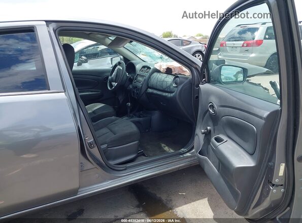 3N1CN7AP3GL878296 2016 NISSAN VERSA Gray Widok wnętrza z przodu