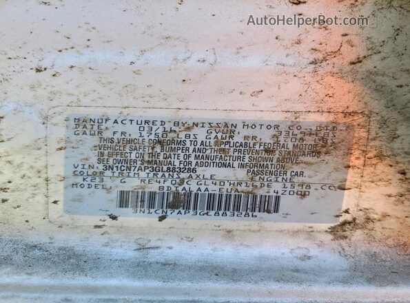3N1CN7AP3GL883286 2016 NISSAN VERSA Silver Widok komory silnika